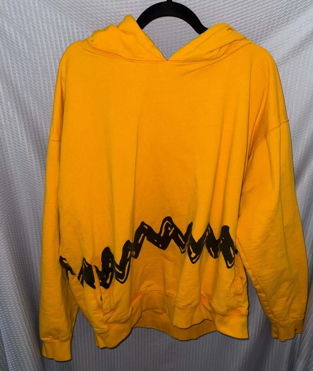 Peanuts Charlie Brown Zig Zag Graphic Hoodie Yellow